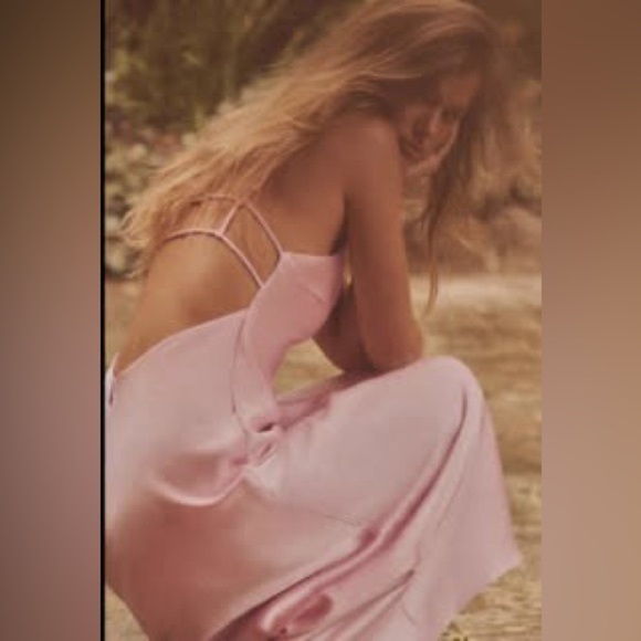 🔥🔥Zara satin midi dress - Picture 3 of 6